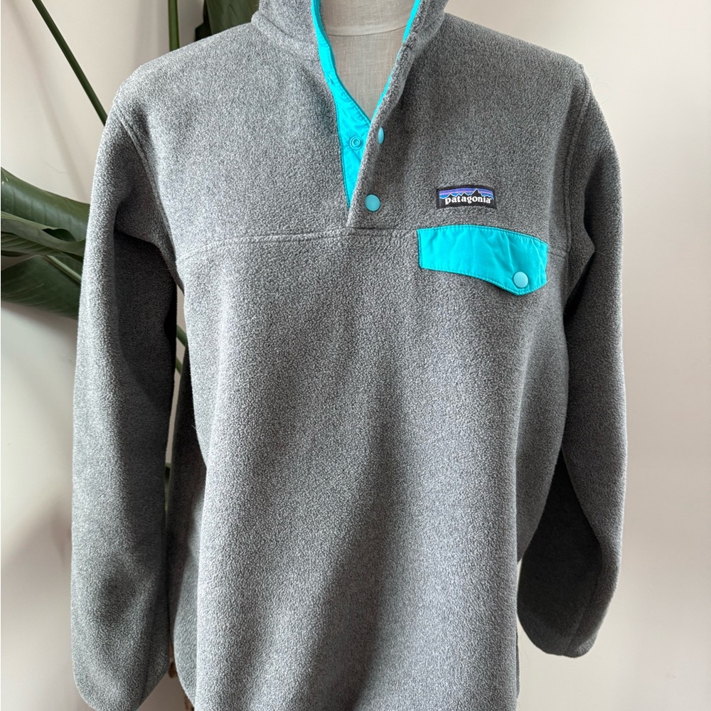 Patagonia Gray and Turquoise T snap 1/4 pullover sweater Synchilla Large